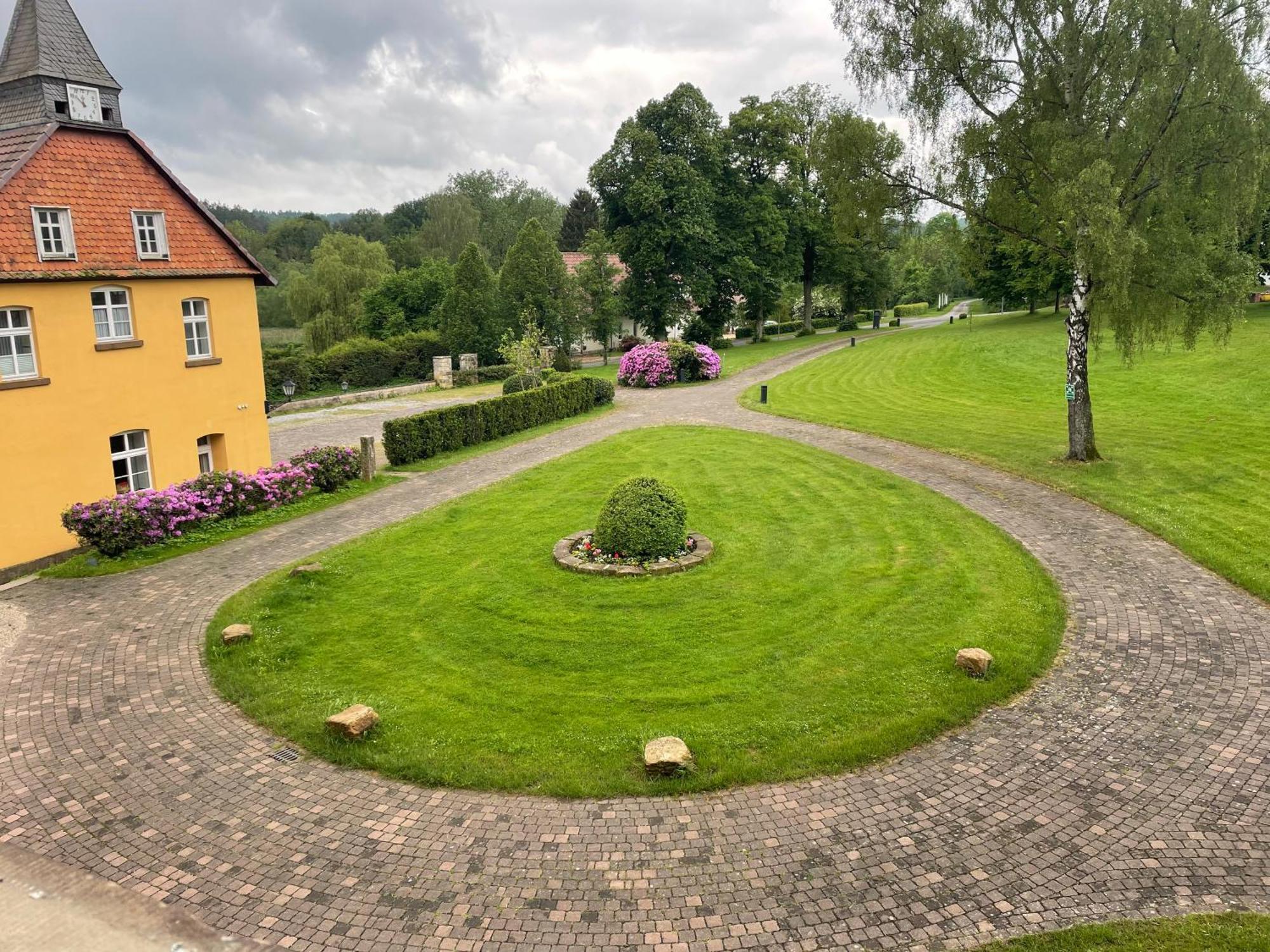 Hotel Schloss Hoehnscheid Bad Arolsen Exteriör bild