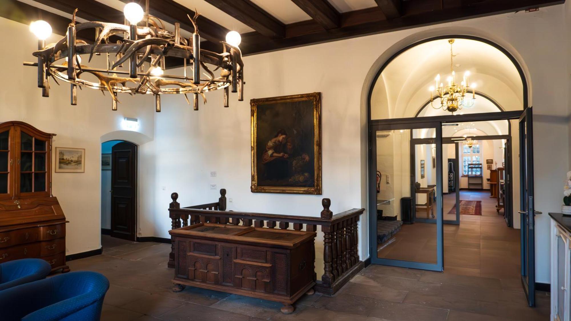 Hotel Schloss Hoehnscheid Bad Arolsen Exteriör bild