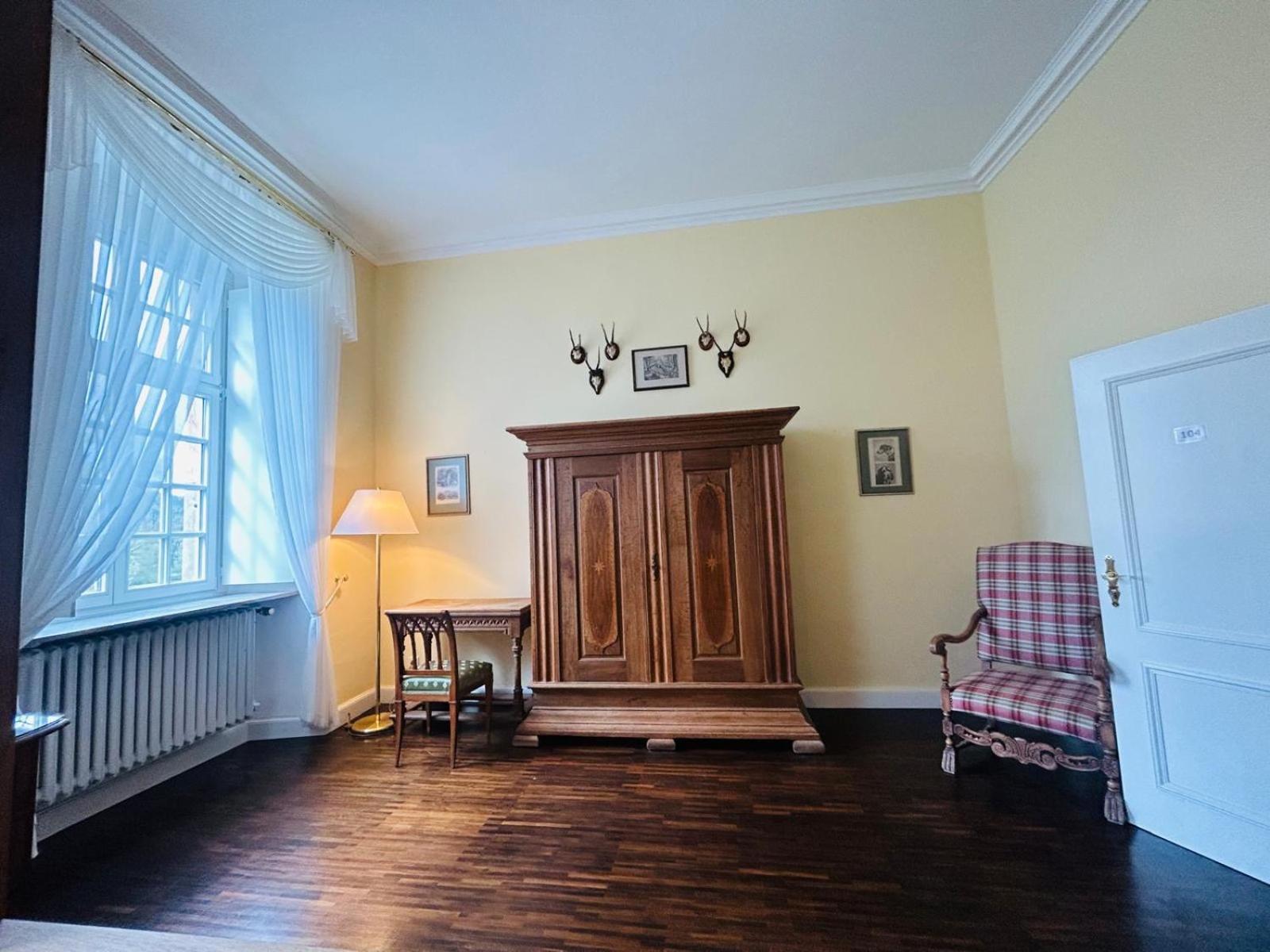 Hotel Schloss Hoehnscheid Bad Arolsen Exteriör bild