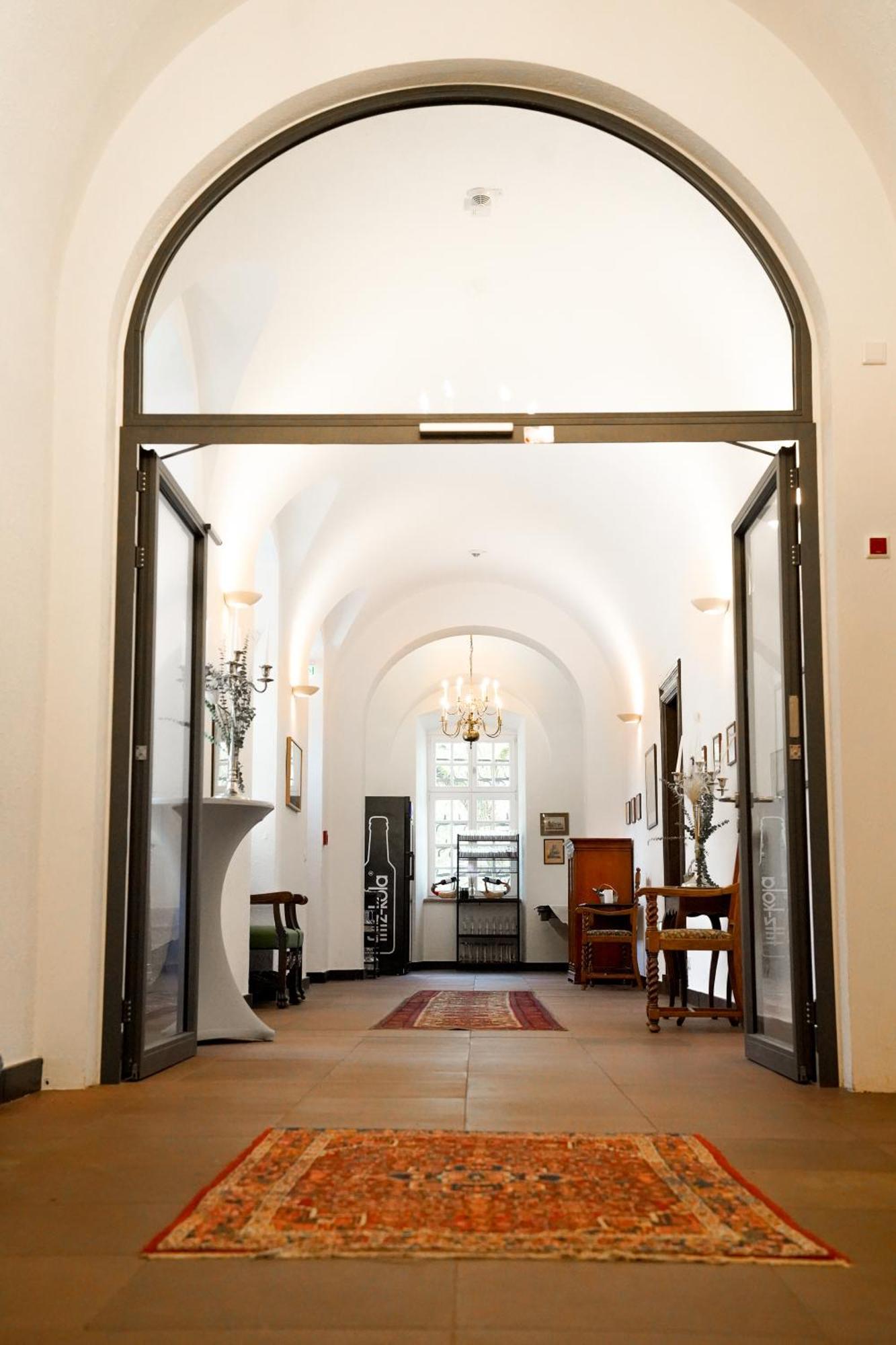 Hotel Schloss Hoehnscheid Bad Arolsen Exteriör bild